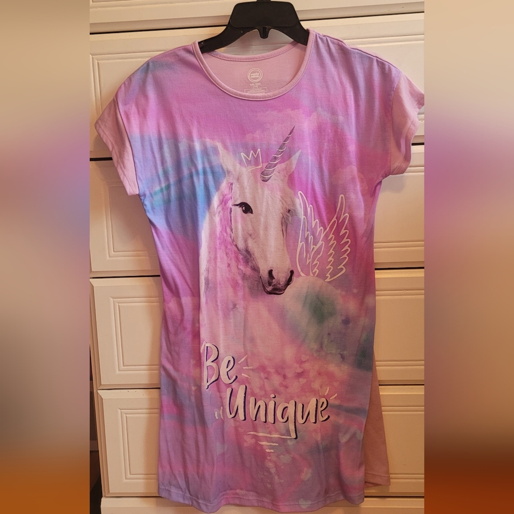 Girls nightgown